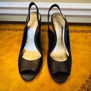 Nine West Womens Black Leather Peep Toe Slingback Kitten Heel Pump Sandals Sz 8